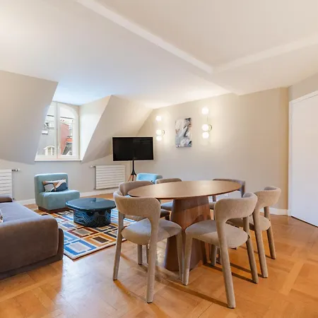 Apartment Grand Design Sous Les Toits, 16e Paris